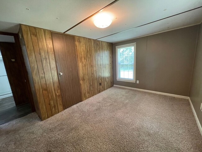 Building Photo - Adorable 3 BR | 2 BA in Snow Hill (Wayne C...