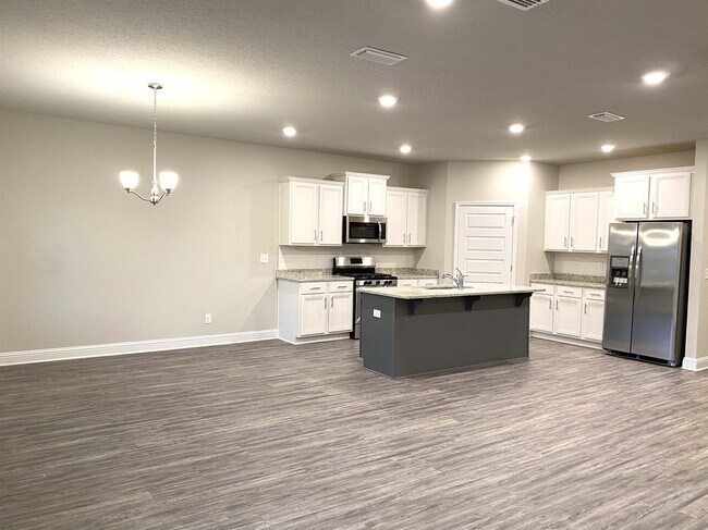 Building Photo - 8563 Rosefield Dr N