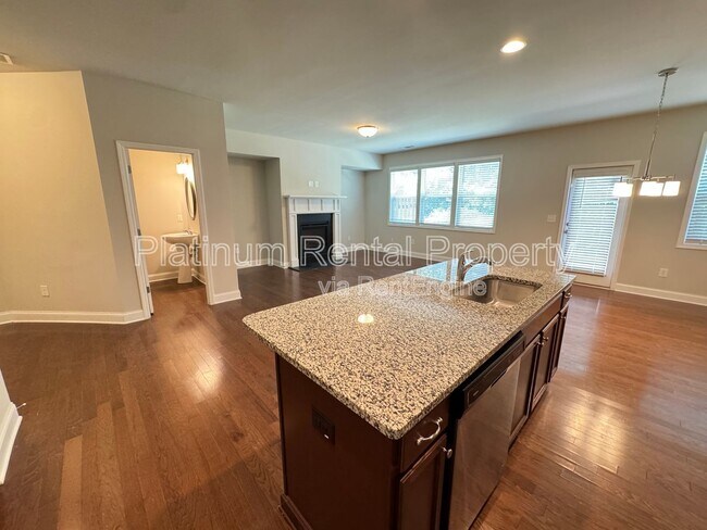 Building Photo - 5473 Cascade Ridge SW