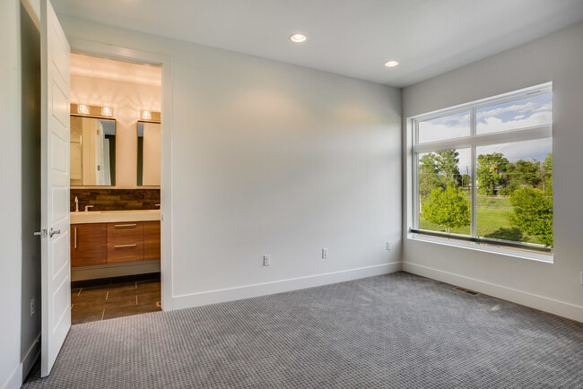 Building Photo - 2228 W Powers Ave