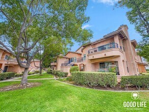 Building Photo - SD: Spacious 2B/2BA Rancho Bernardo Condo with Balcony, W/D & Pool Access
