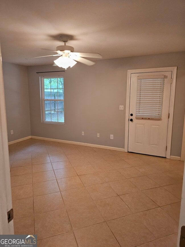 Building Photo - 1406 Flanagan Mill Dr