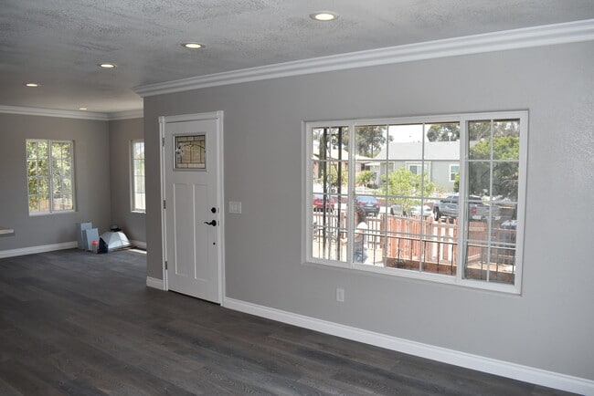 Building Photo - 3128 Marlborough Ave