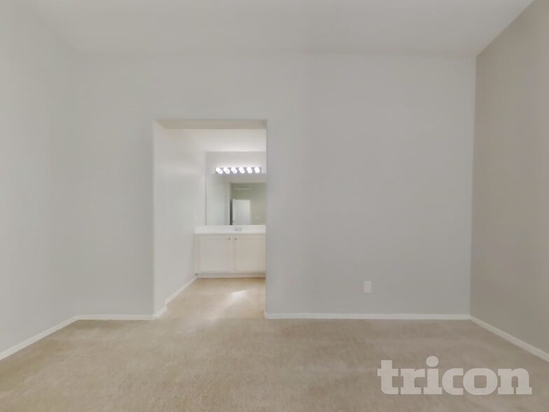 Building Photo - 30877 N Coral Bean Dr