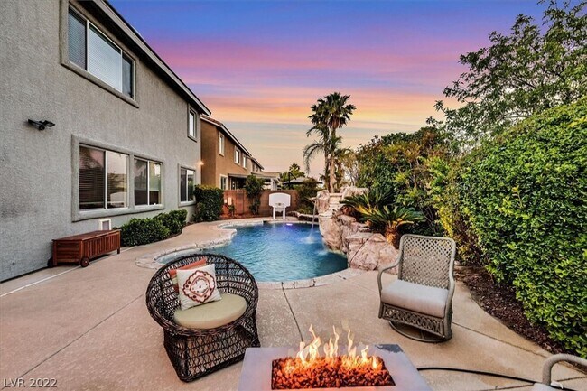 Building Photo - **COMING SOON** UPGRADED 5BD/3.5BA SUMMERLIN HOME W/ POOL!