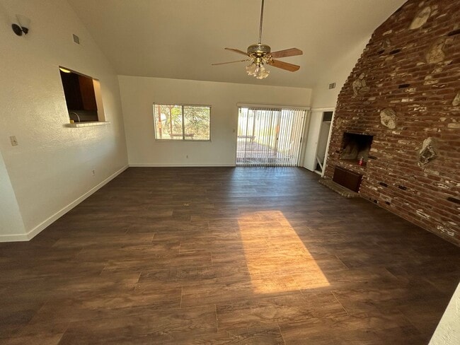 Building Photo - REDUCED!!!!