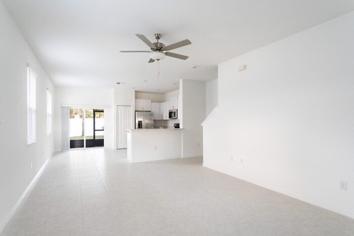 Building Photo - 38142 Fallstone Way
