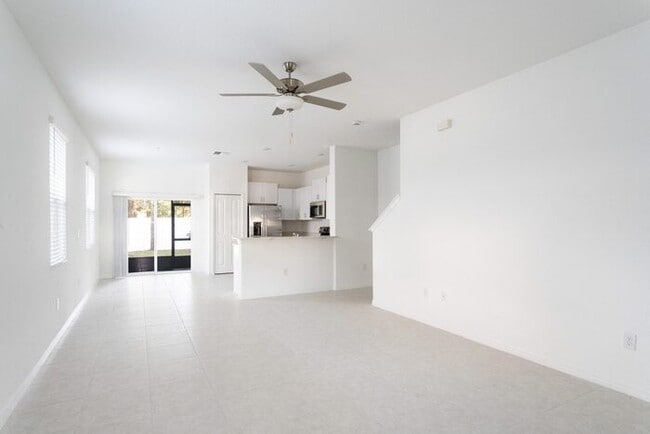 Building Photo - 2 MONTHS FREE!! APPLY NOW! 3BED 2.5BATH