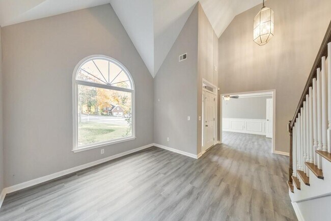 Building Photo - 4804 Thicket Path NW