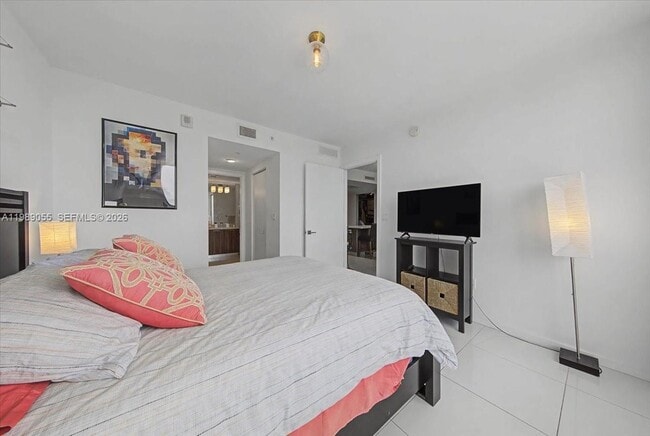 Building Photo - 5252 NW 85th Ave