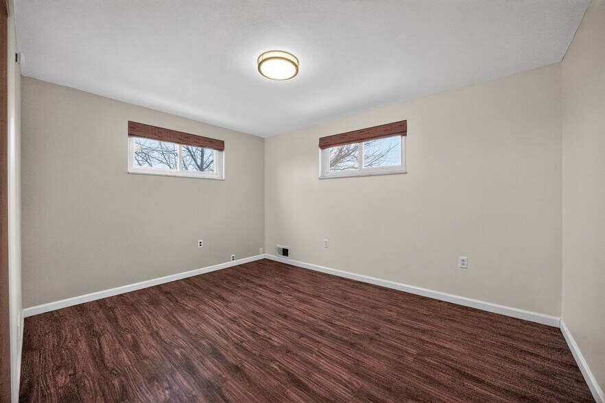 Building Photo - 616 Lane Way