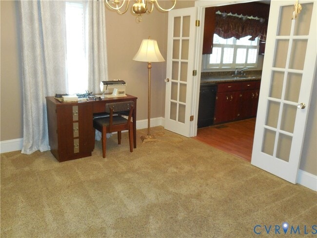 Building Photo - 1239 E Jack Jouett Rd