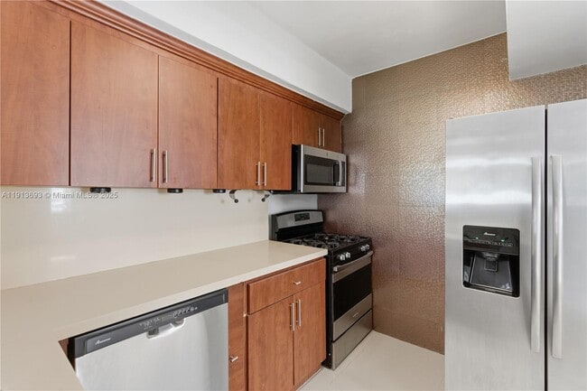 Building Photo - 1244 SW 13th Ave