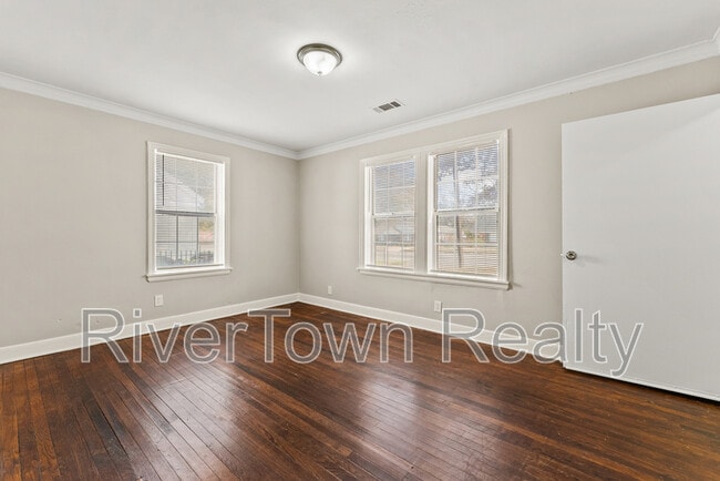 Building Photo - 1093 N Watkins St