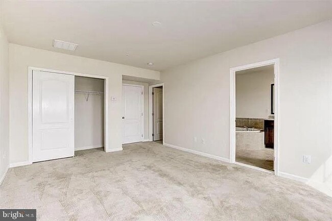 Building Photo - 22635 Norwalk Square
