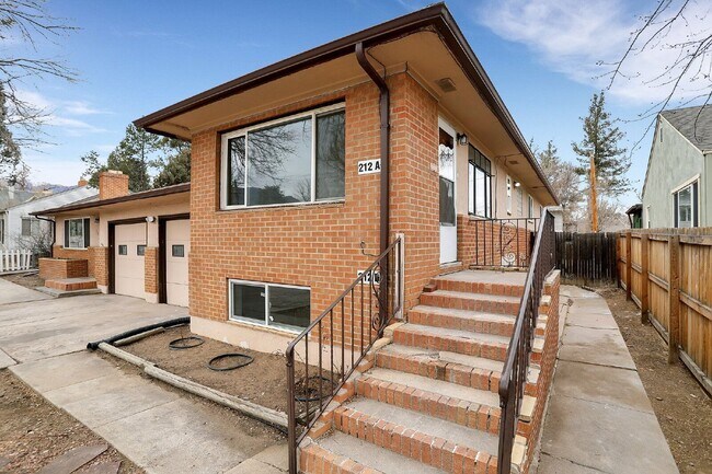 Building Photo - 214 Cheyenne Blvd
