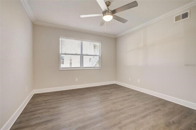 Building Photo - 2556 Woodgate Blvd