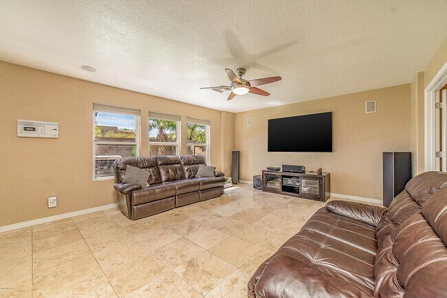 Building Photo - 13127 N Deergrass Dr