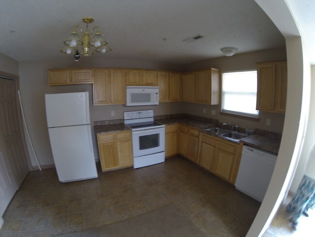 Building Photo - 2078 Bird Rd