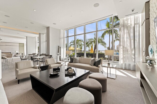 Building Photo - 1155 N Gulfstream Ave