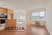 Building Photo - Spacious Jr One Bedroom with Large Sunny W...