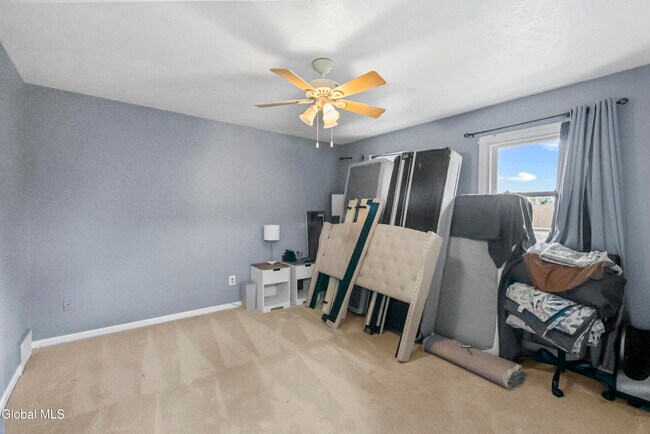 Building Photo - 31 Berkshire Dr