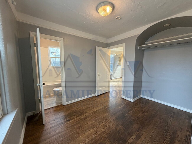 Building Photo - 1 Bed 1 Bath Apartment