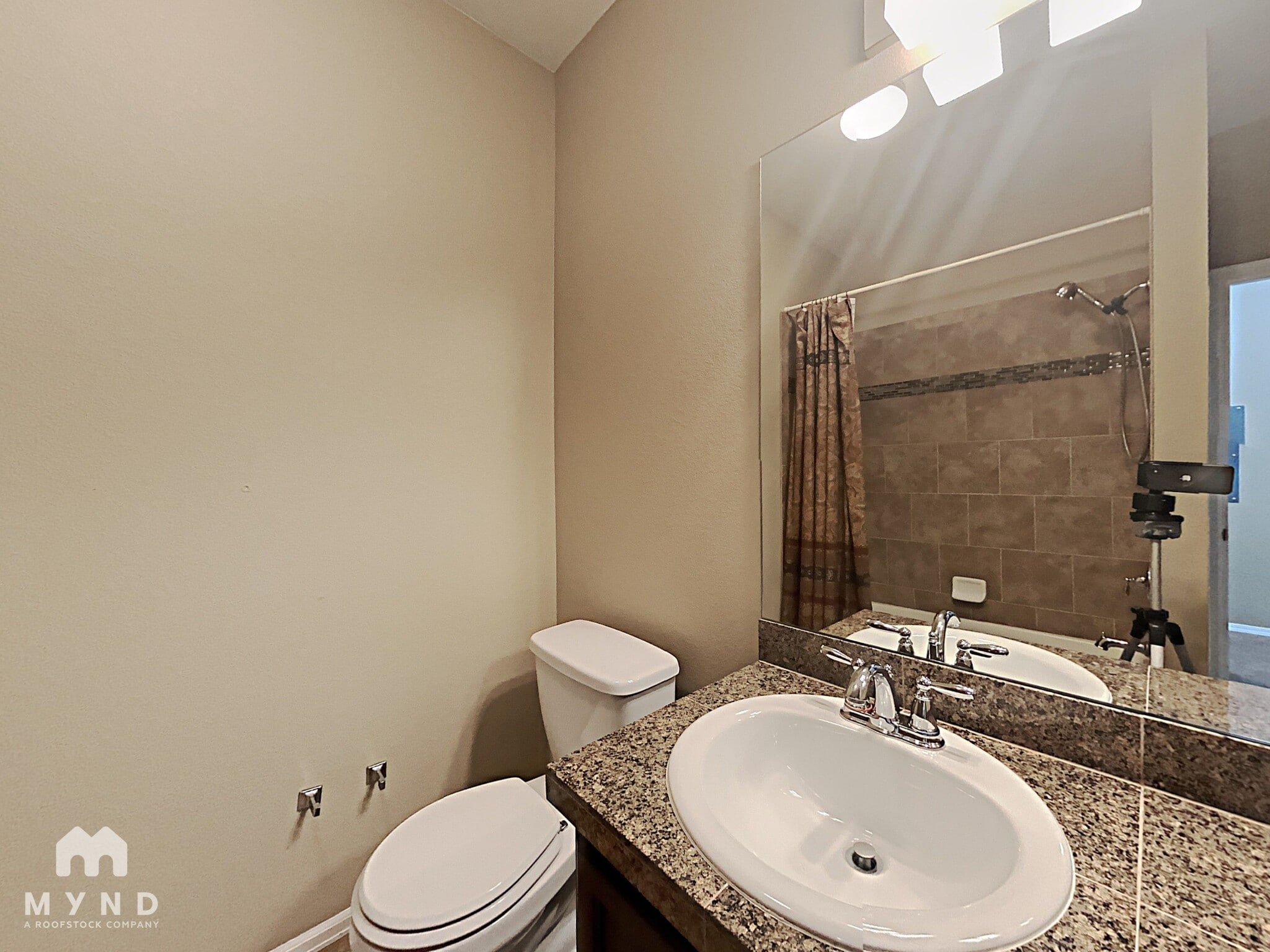 Building Photo - 9637 E 5th Ave