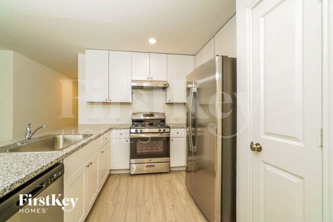 Building Photo - 13022 Rosemary Cove