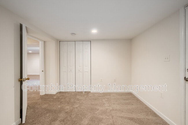 Building Photo - 2421 Franklin St NE