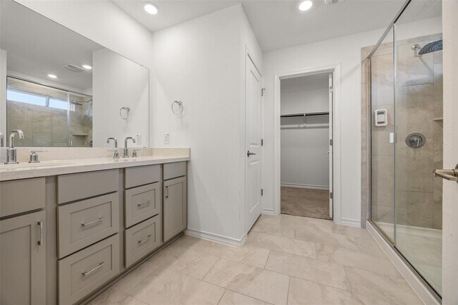 Building Photo - 301 Quarry Rock Cove