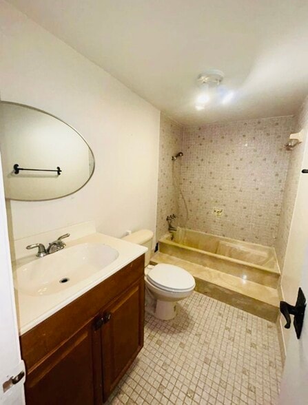 Building Photo - 13951 Kendale Lakes Cir