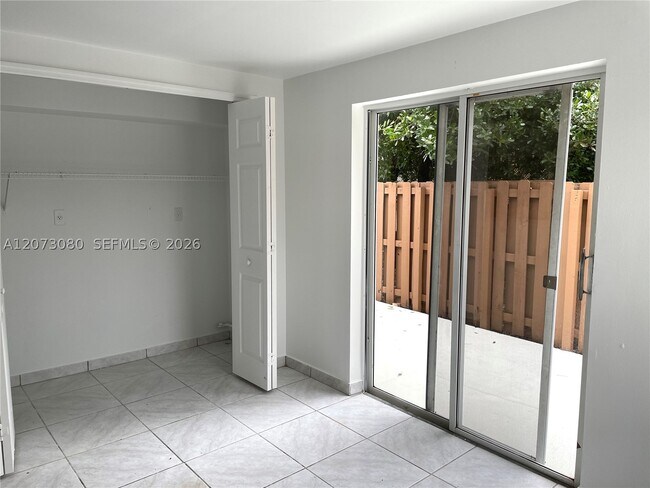 Building Photo - 15870 SW 85th St