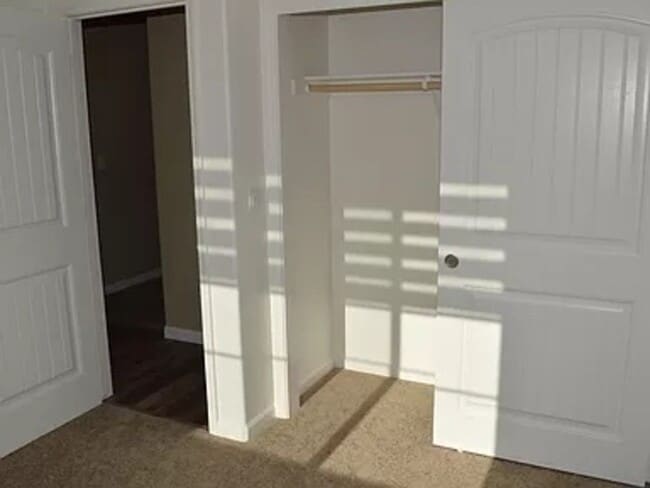 Building Photo - 4450 Lacy Ln