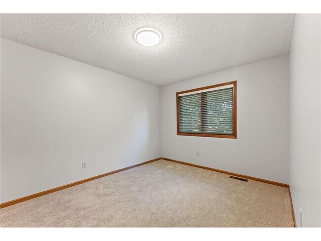 Building Photo - 15465 Sussex Dr