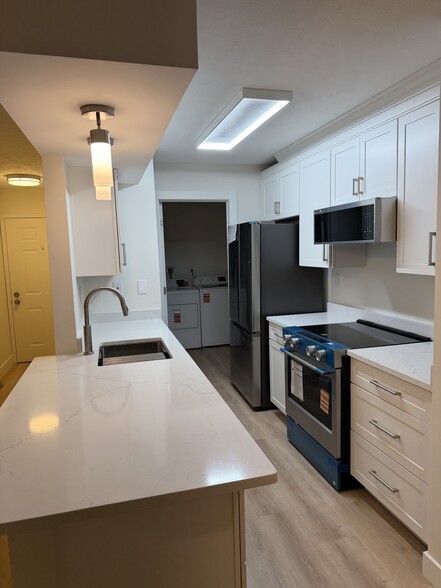 Contemporary Kitchen - 120 Creekwood Dr