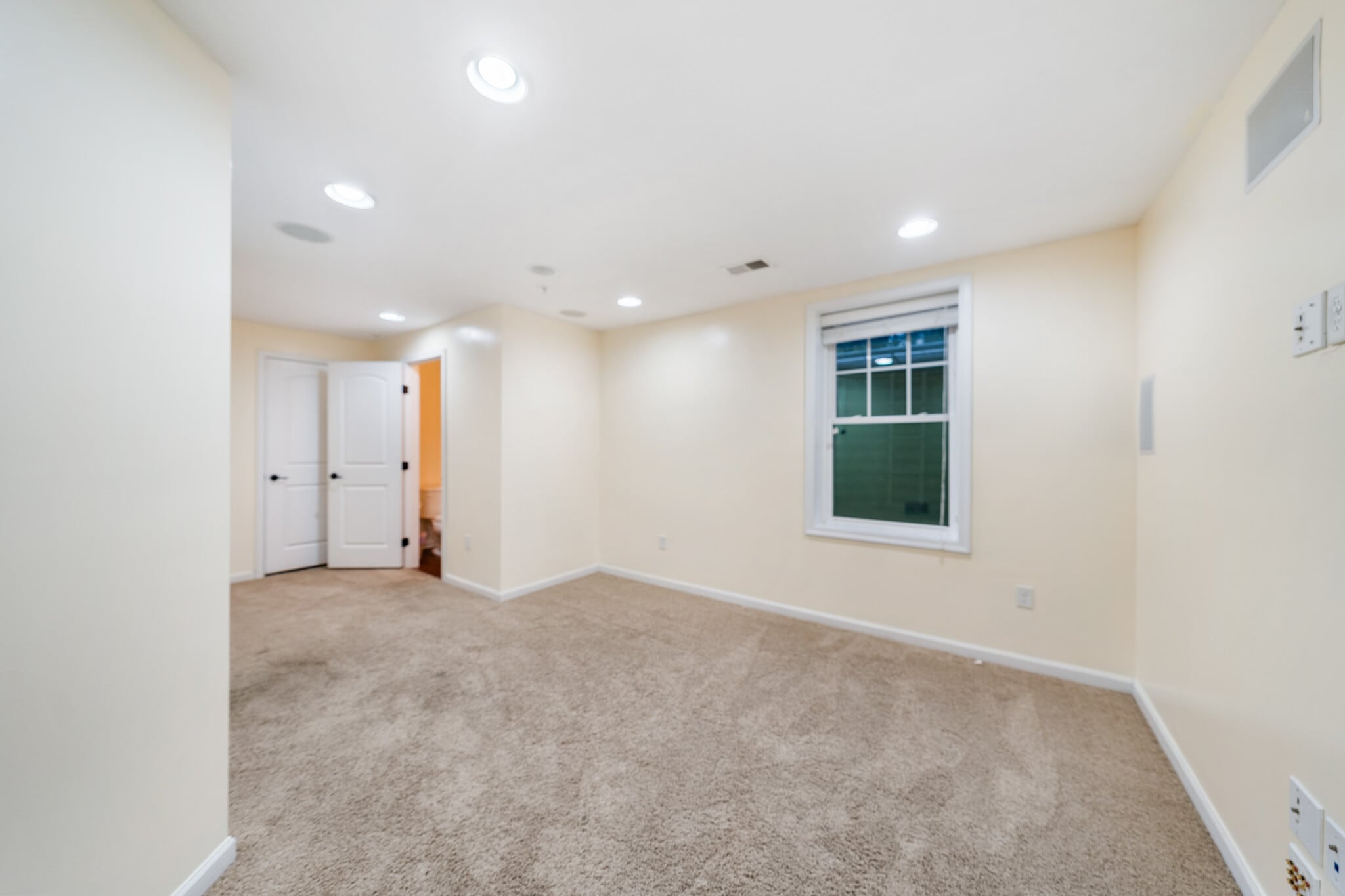 Building Photo - 3114 Raintree Dr