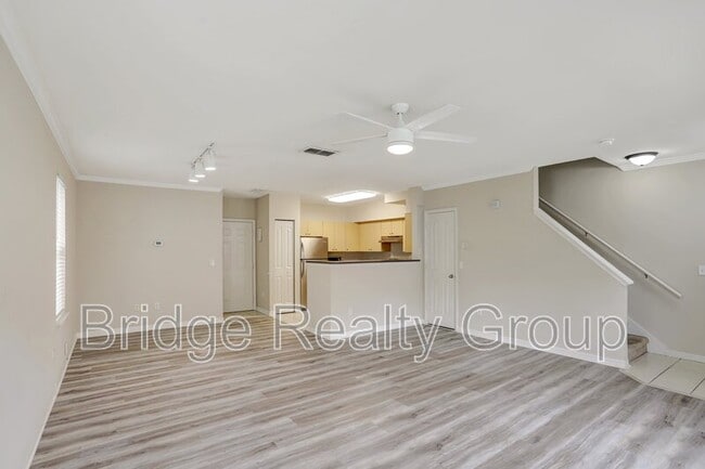 Building Photo - 735 Siena Palm Dr