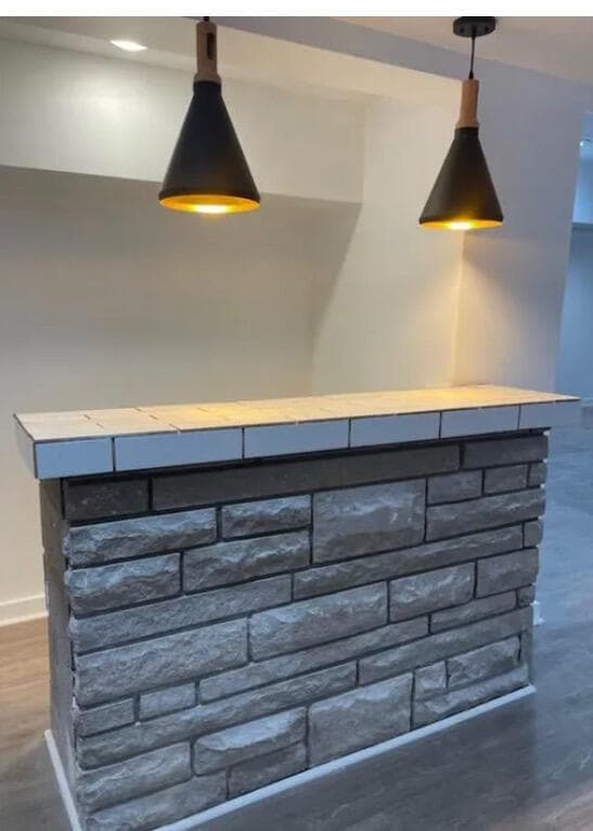 Building Photo - 667 Longview Dr