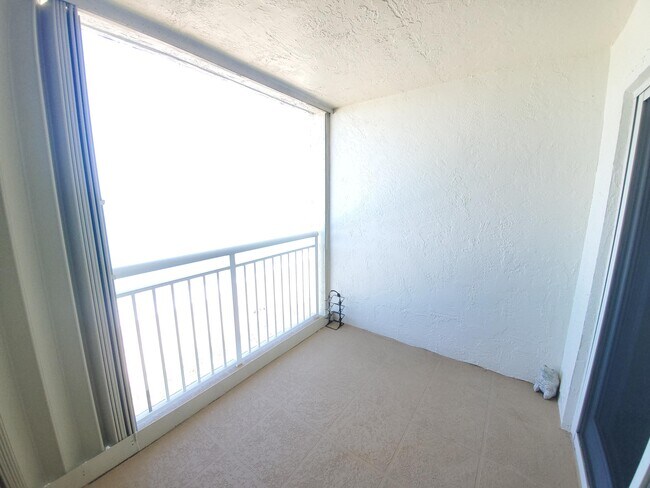 Building Photo - 10980 S Ocean Dr
