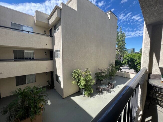 Balcony view - 5520 Owensmouth Ave