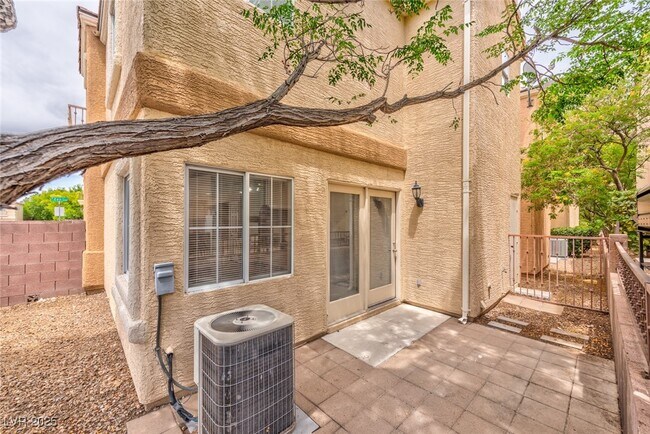Building Photo - 10439 Zen Ct