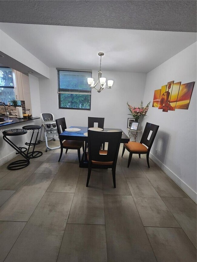 Building Photo - 8419 Forest Hills Dr