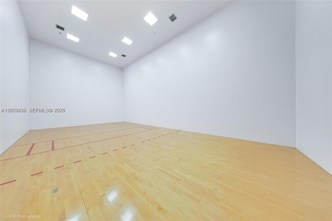 Building Photo - 701 Brickell Key Blvd