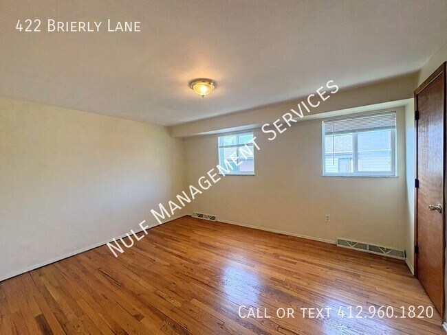 Building Photo - 422 Brierly Ln