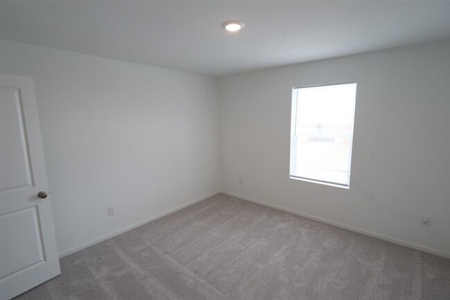 Building Photo - 26727 Feather Reed Dr