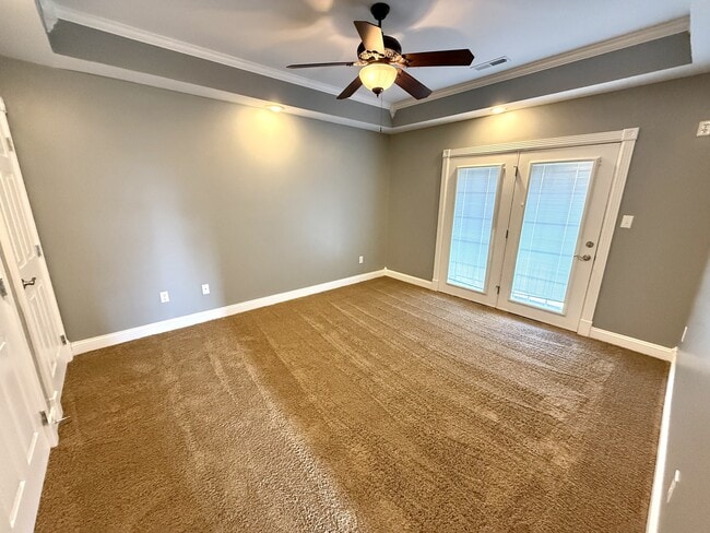 Building Photo - 98 Melrose Dr