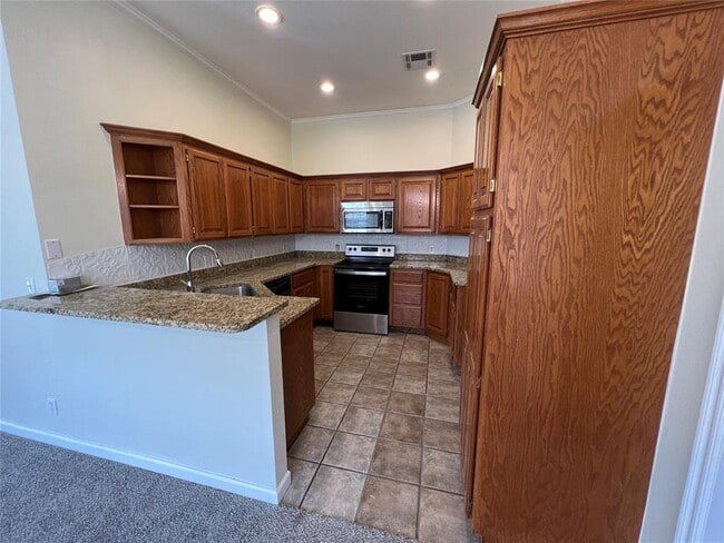 Building Photo - 909 Pruett Dr