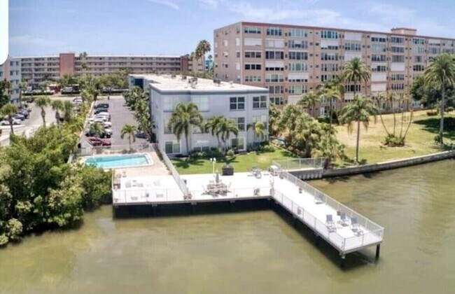 Condo overview - 1859 Shore Dr S