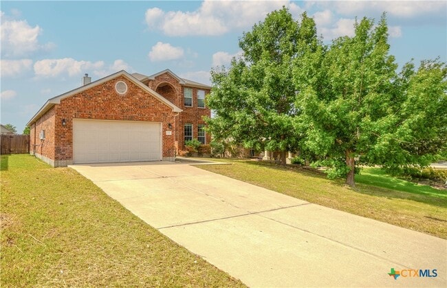 Primary Photo - 206 Crowfoot Dr